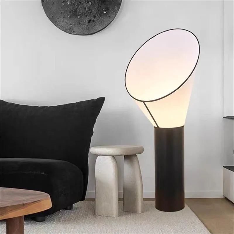 Designer LED Floor Lamp Mordern Living Room Corner Floor Lamp For Parlor Hotel Shop Sofaside Decor Creative Horn Standing Lamp